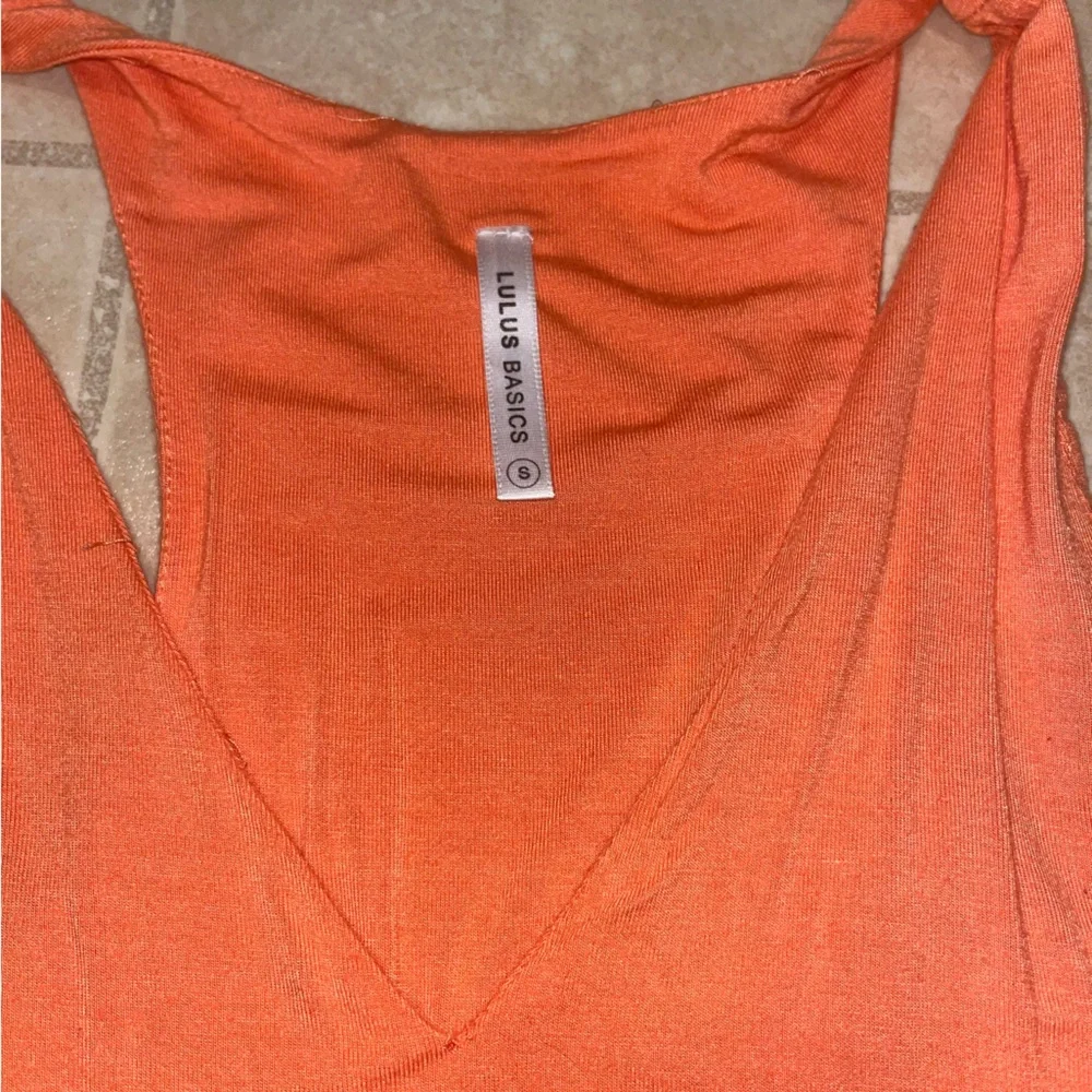 Lulu’s basic tank - Picture 3 of 3